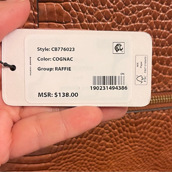 New GUESS Handbag - Picture 6 of 6